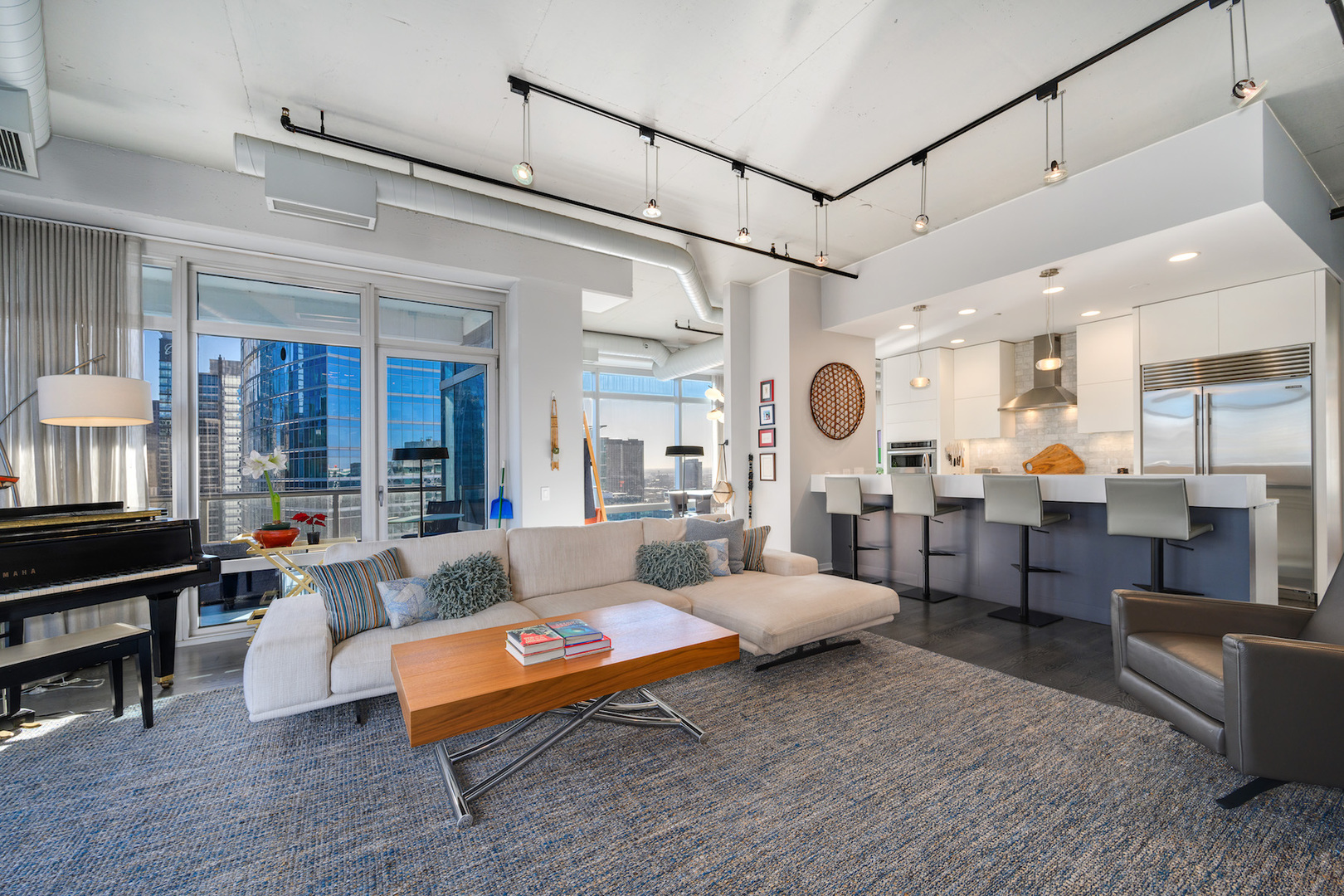 333 N Canal Street Unit: 3006