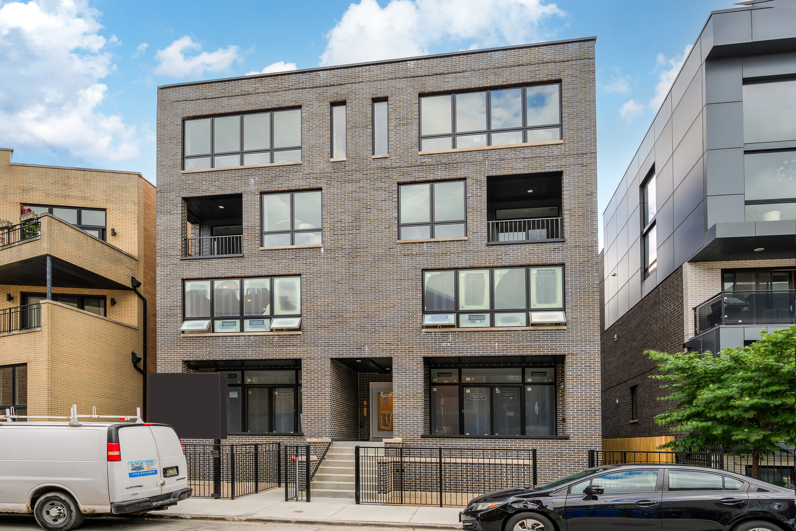 1533 W Fry Street Unit: 2W