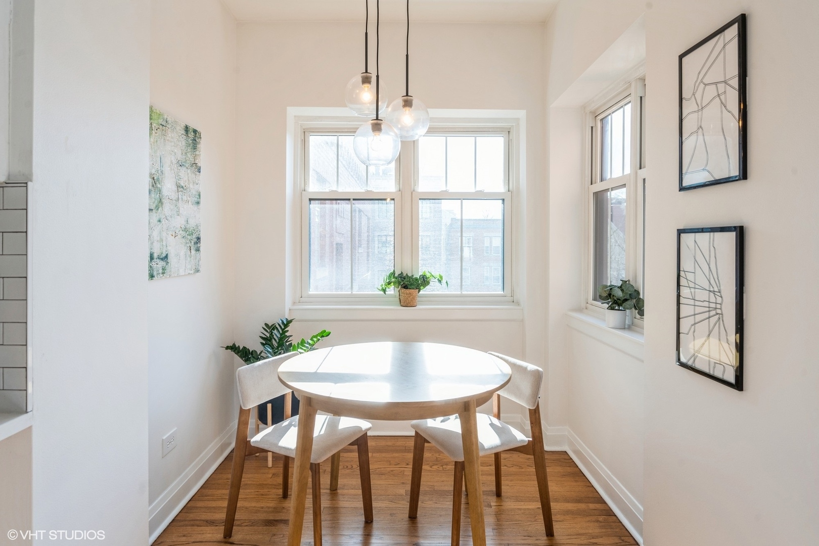 650 W Aldine Avenue Unit: 3E