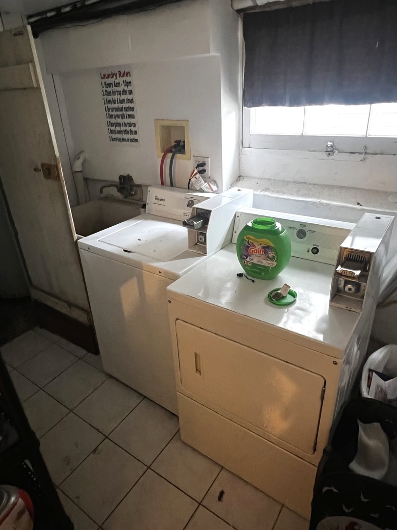 5639 N PARKSIDE Avenue