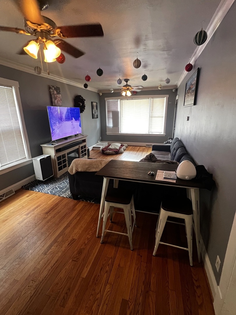 5639 N PARKSIDE Avenue