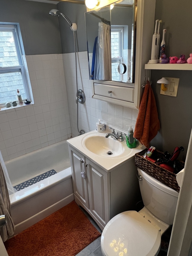 5639 N PARKSIDE Avenue