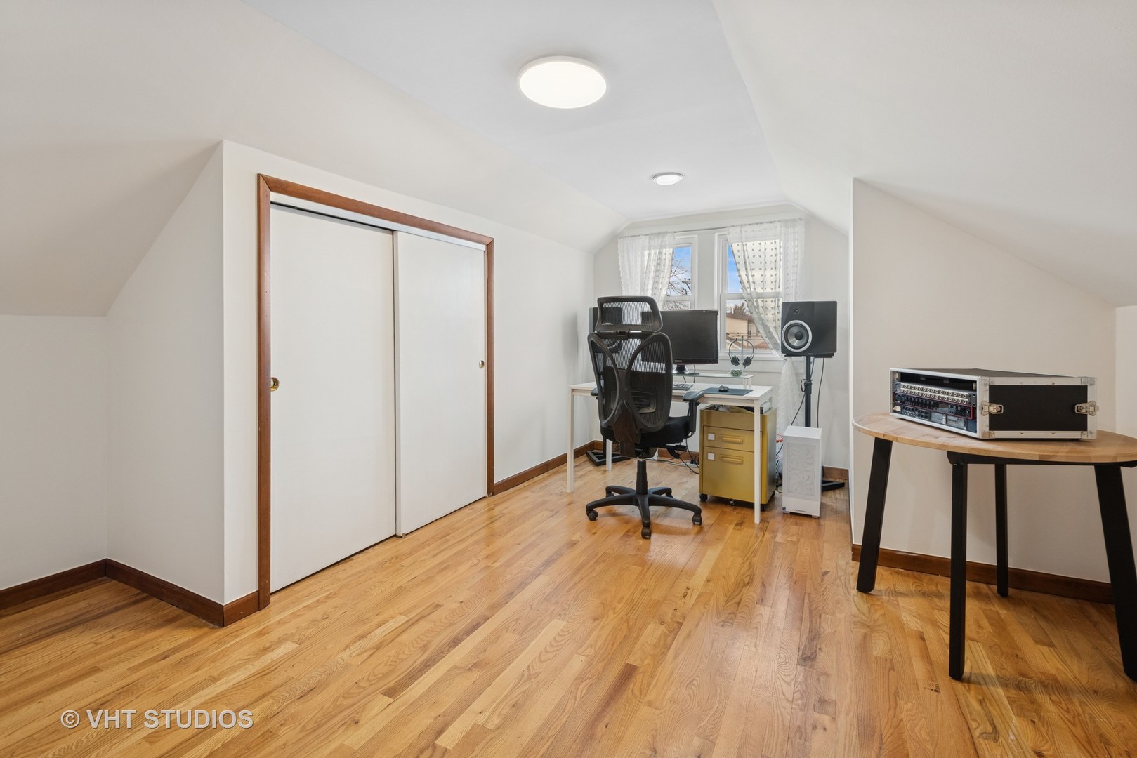 5244 W George Street