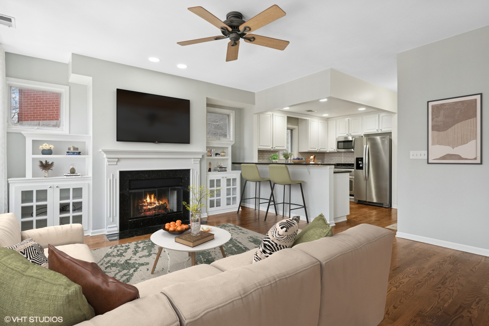 3240 N Seminary Avenue Unit: 2