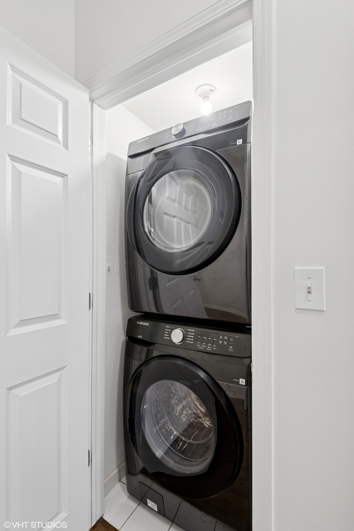 3240 N Seminary Avenue Unit: 2