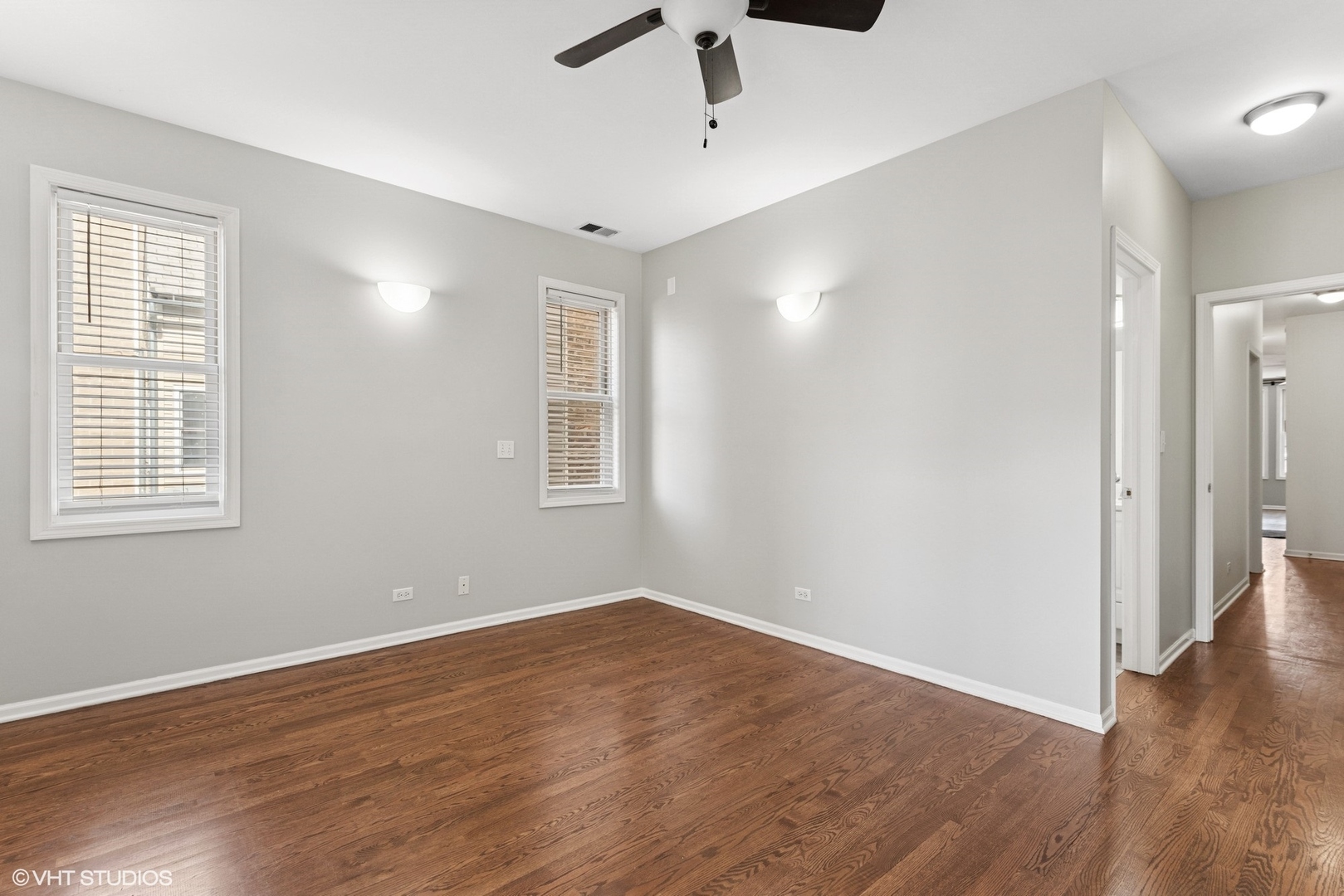 3240 N Seminary Avenue Unit: 2