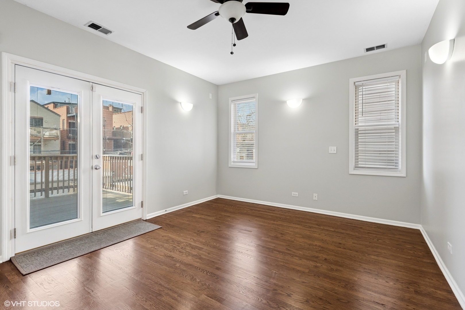 3240 N Seminary Avenue Unit: 2