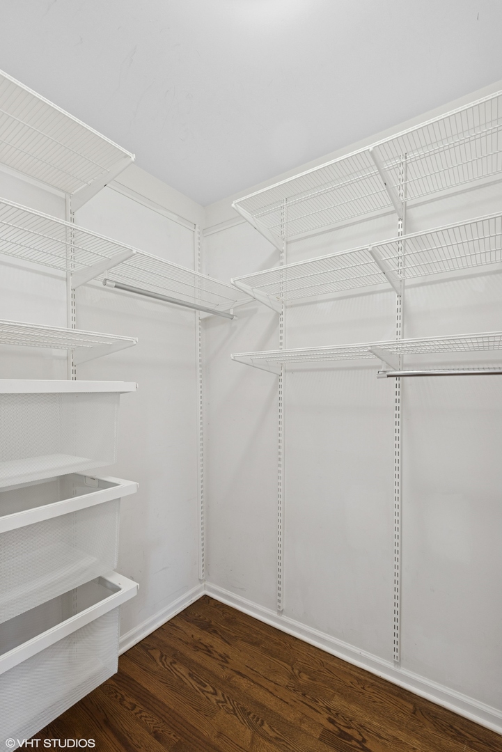 3240 N Seminary Avenue Unit: 2