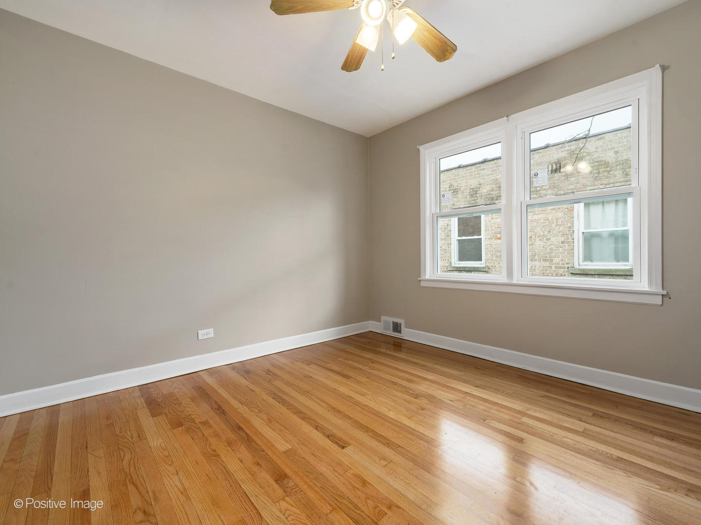 2633 W Balmoral Avenue Unit: 2E