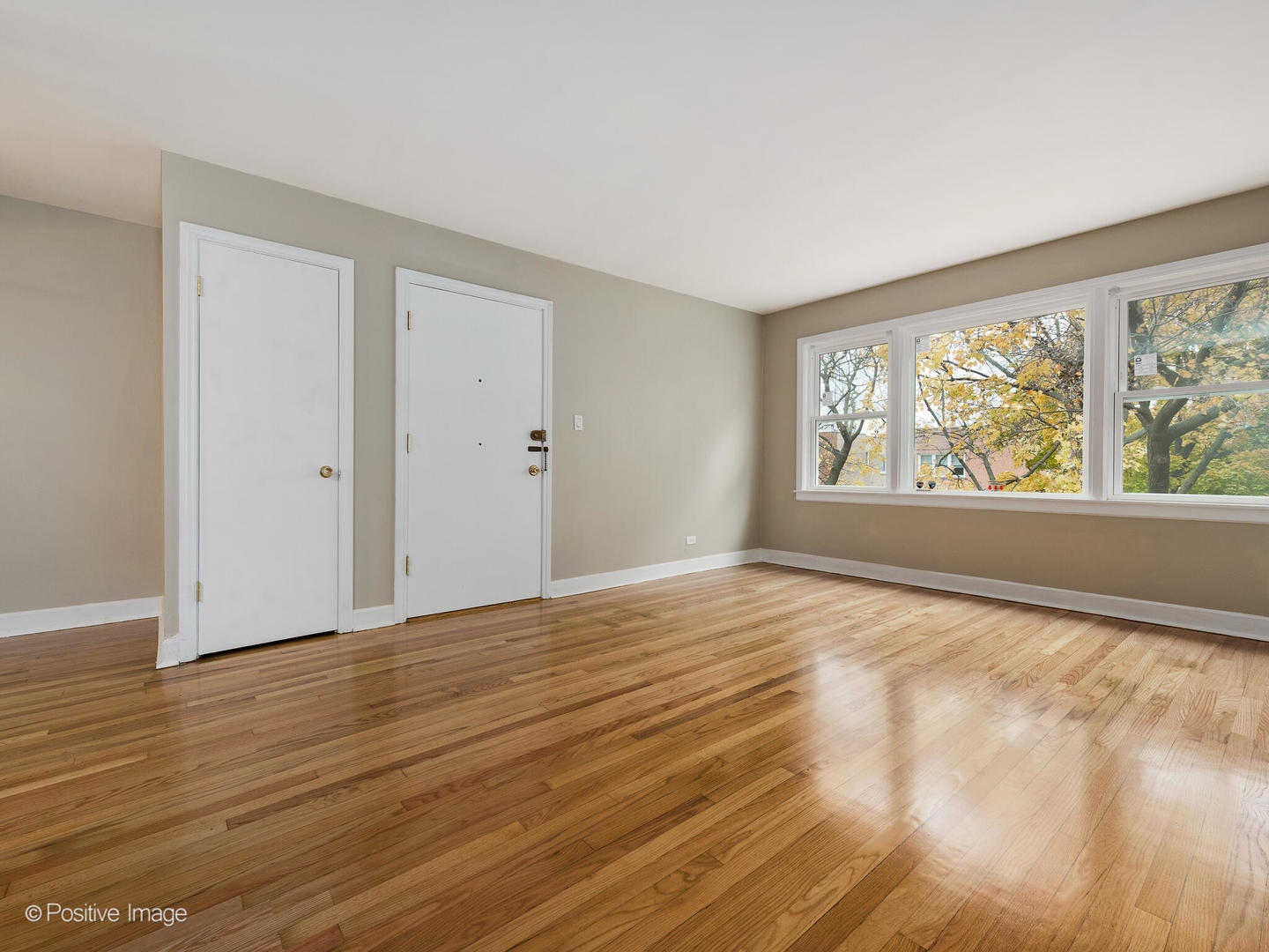 2633 W Balmoral Avenue Unit: 2E