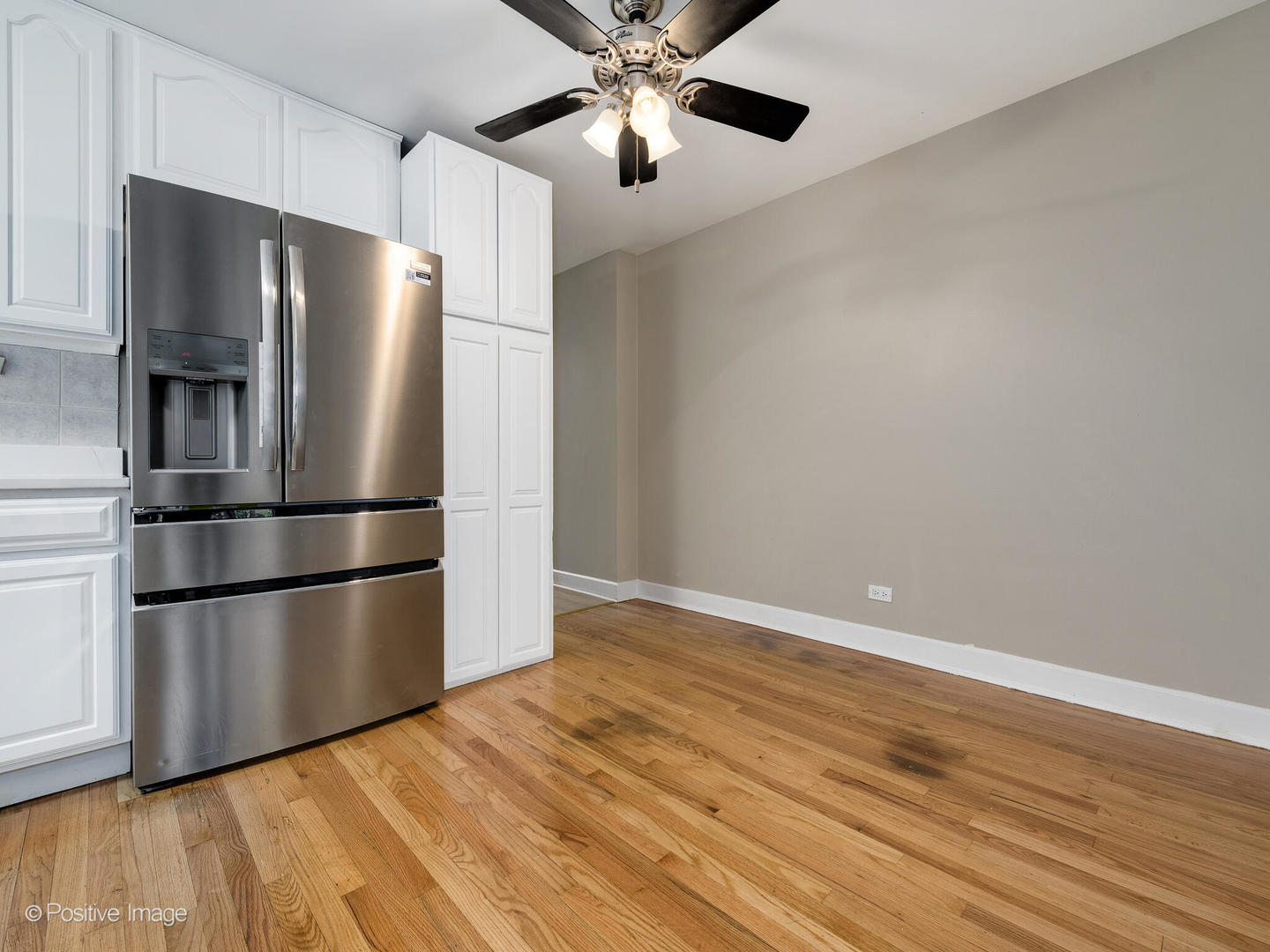 2633 W Balmoral Avenue Unit: 2E