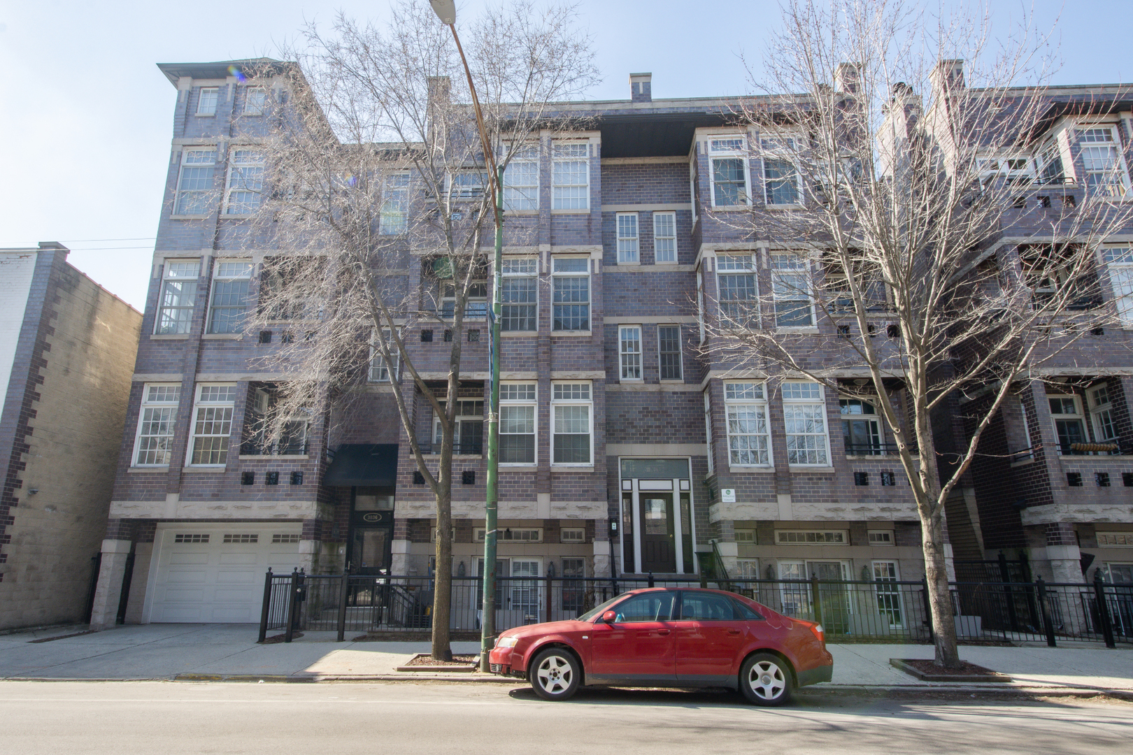 3838 N Clark Street Unit: 2S