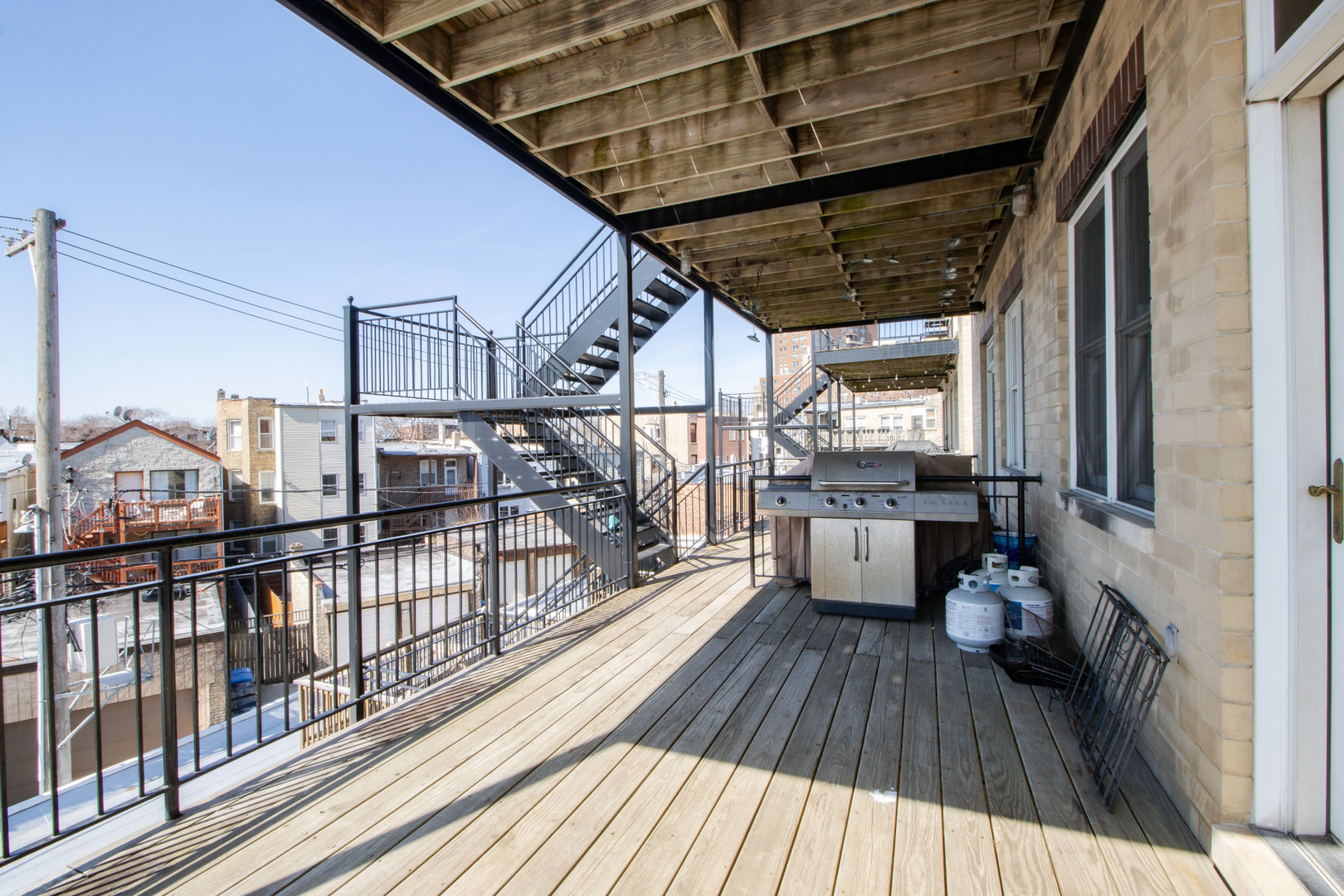 3838 N Clark Street Unit: 2S