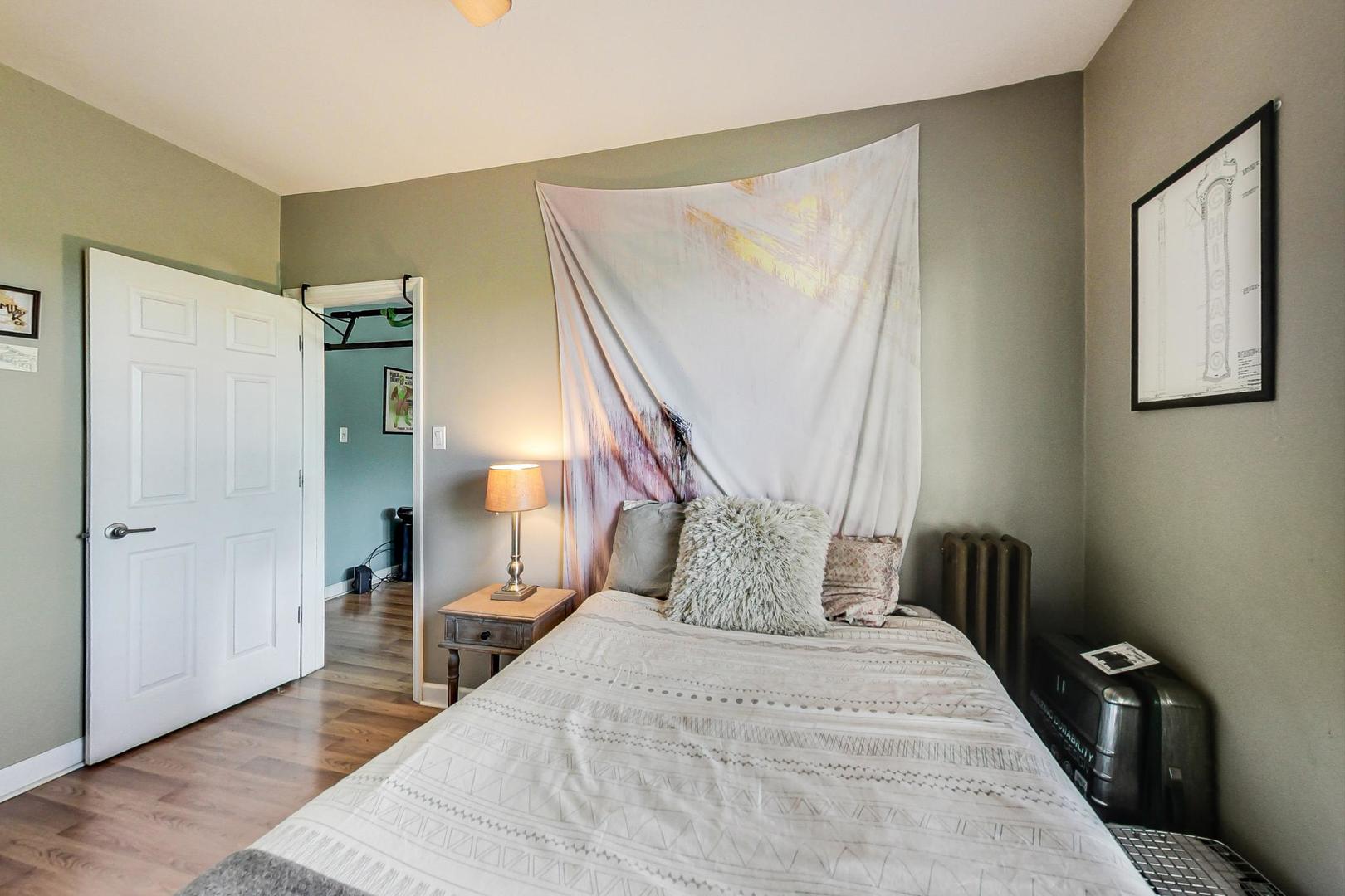 3604 W Dickens Avenue Unit: 3W