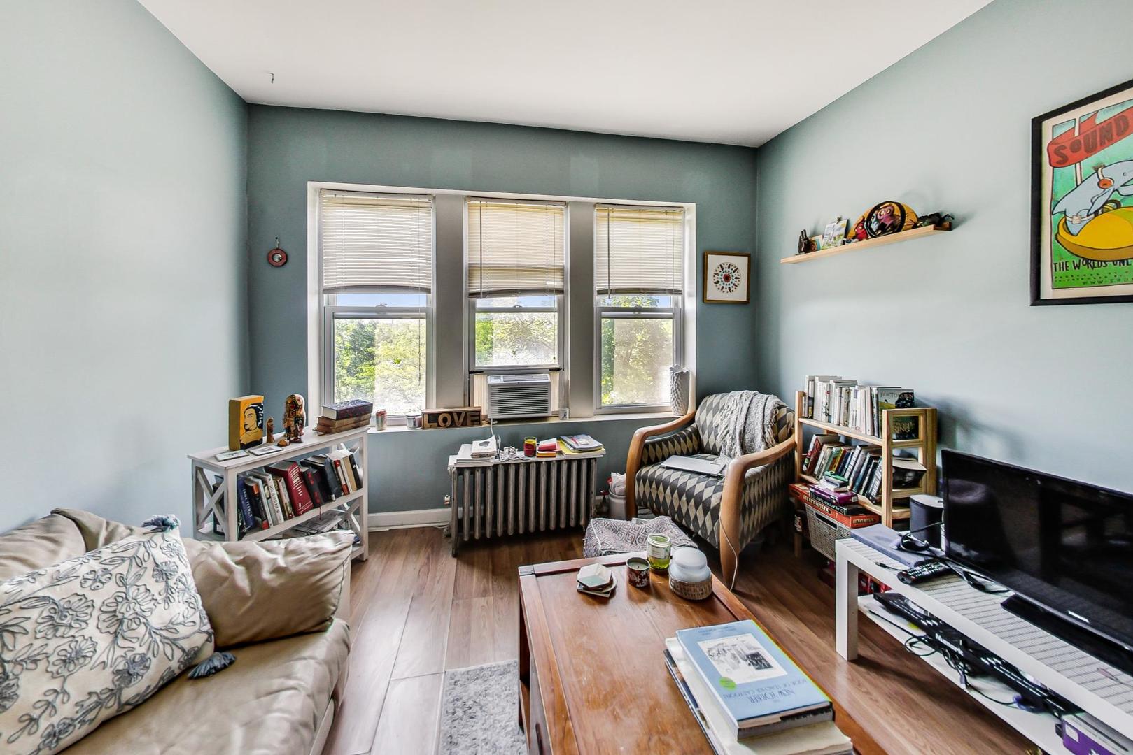 3604 W Dickens Avenue Unit: 3W