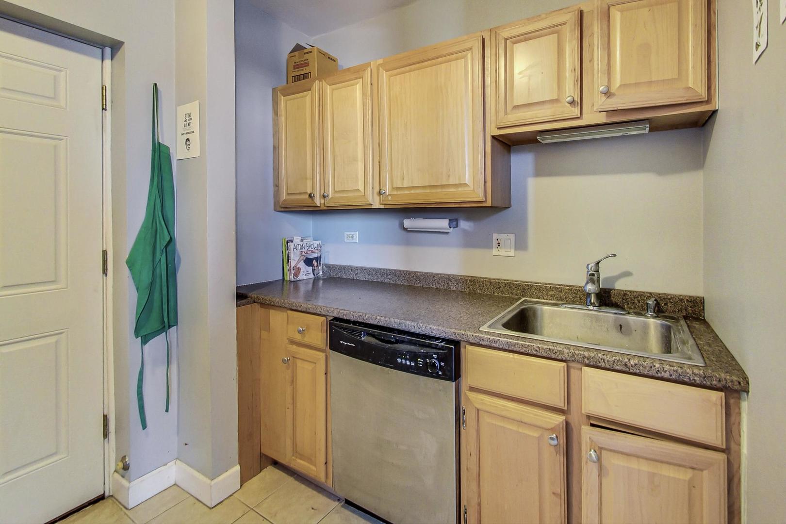 3604 W Dickens Avenue Unit: 3W