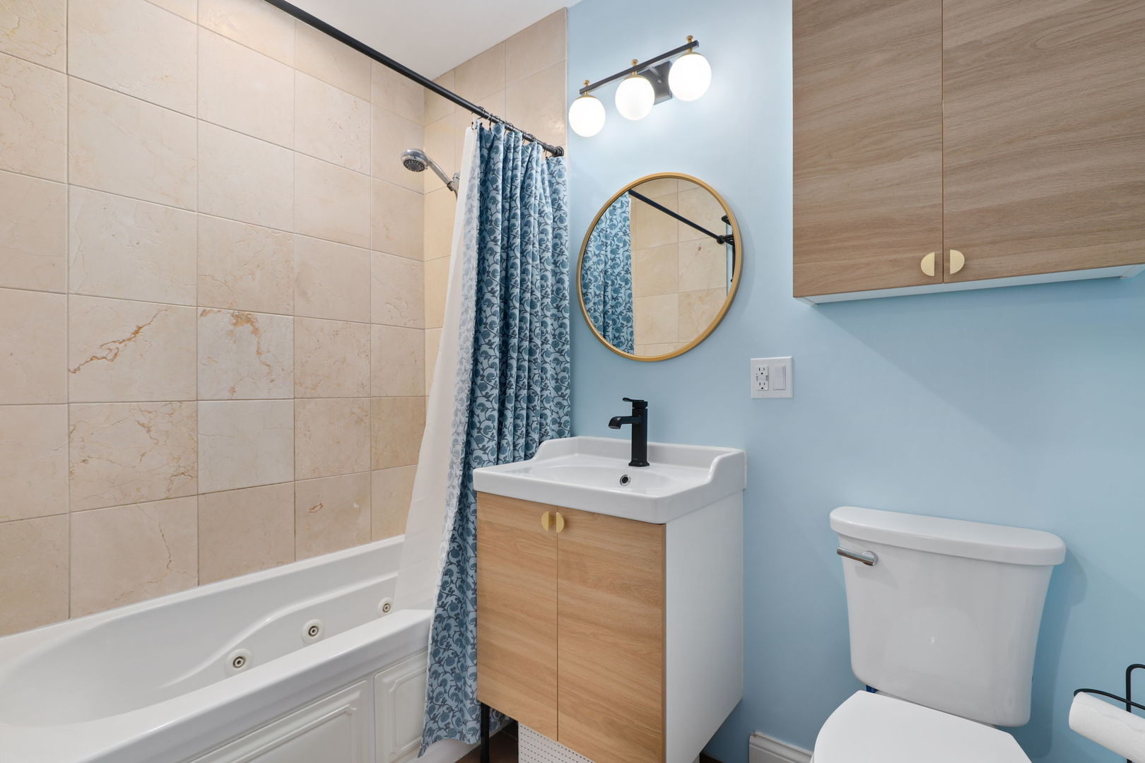 4616 N Kenmore Avenue Unit: 401