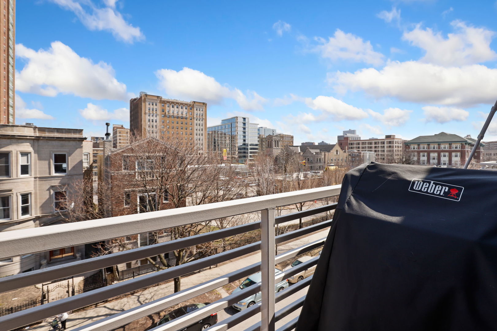 4616 N Kenmore Avenue Unit: 401