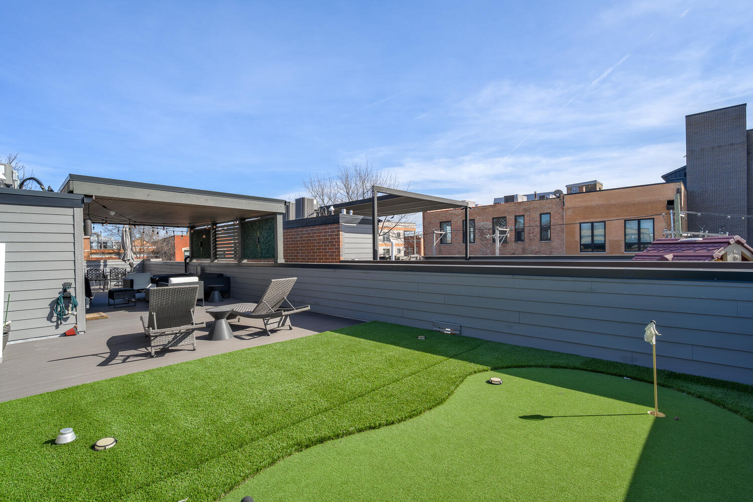 1616 N Winchester Avenue