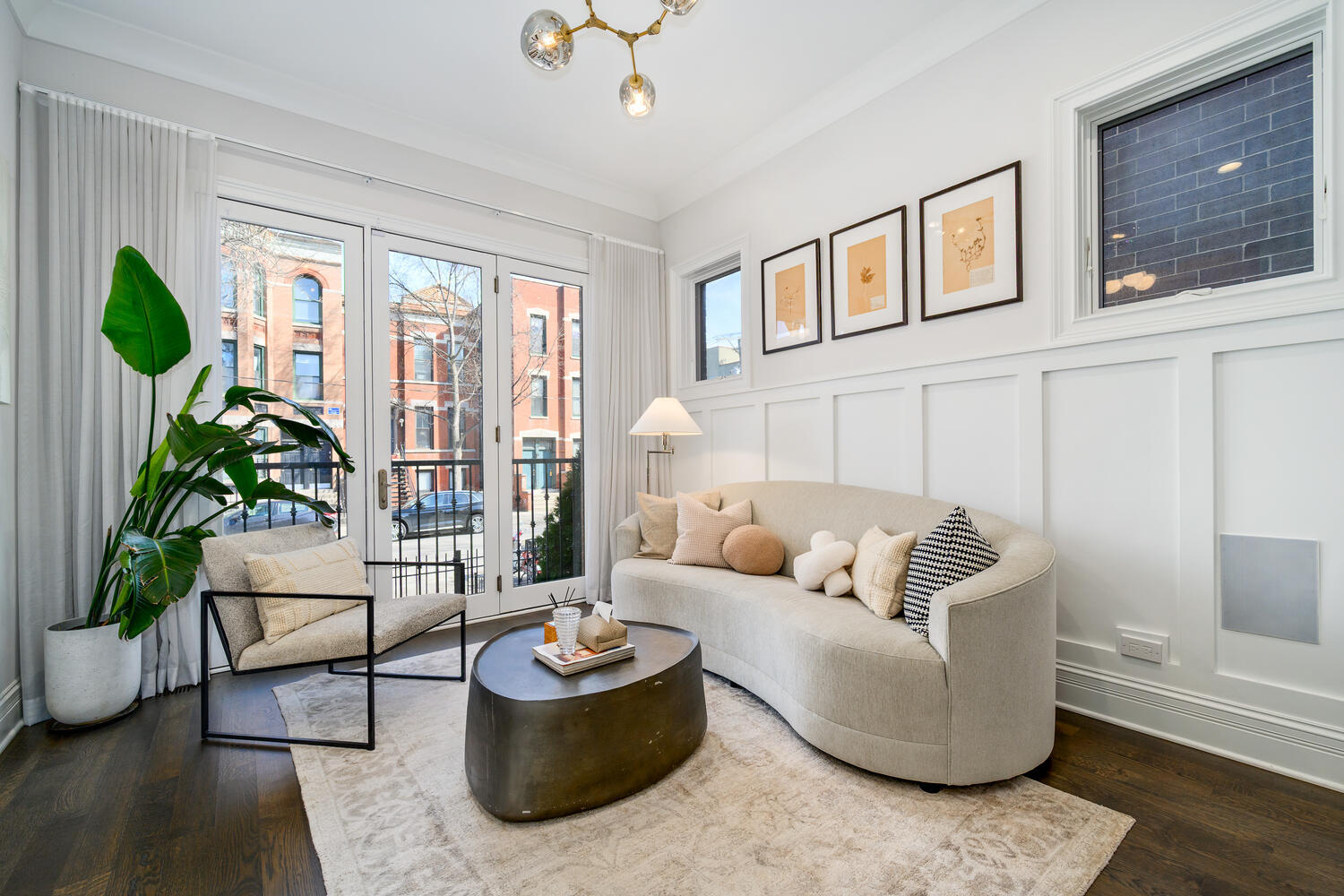 1616 N Winchester Avenue