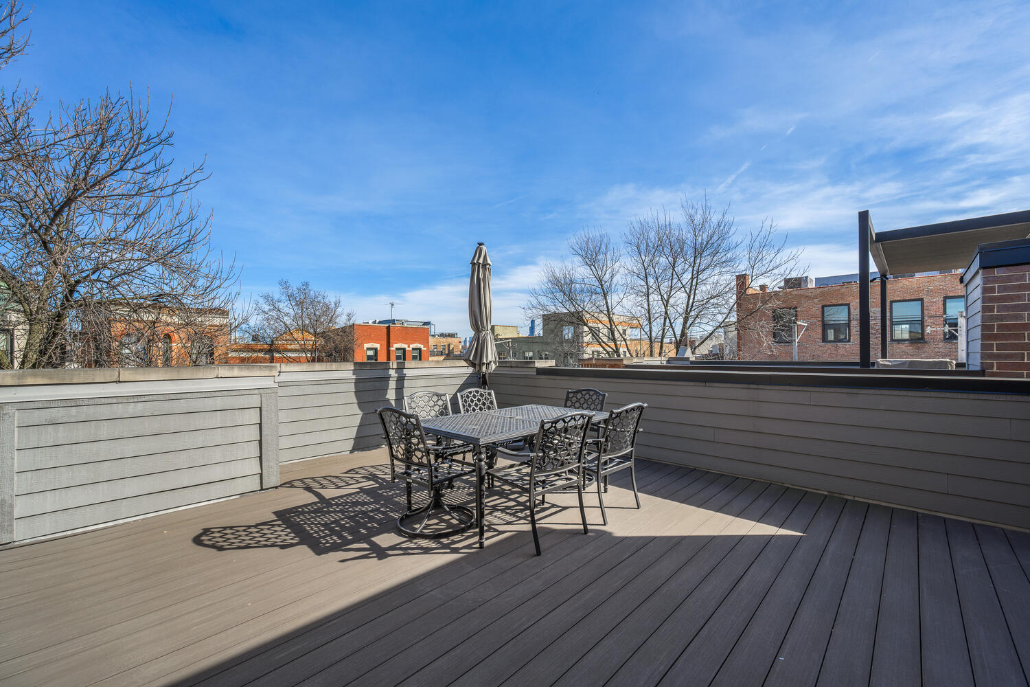 1616 N Winchester Avenue