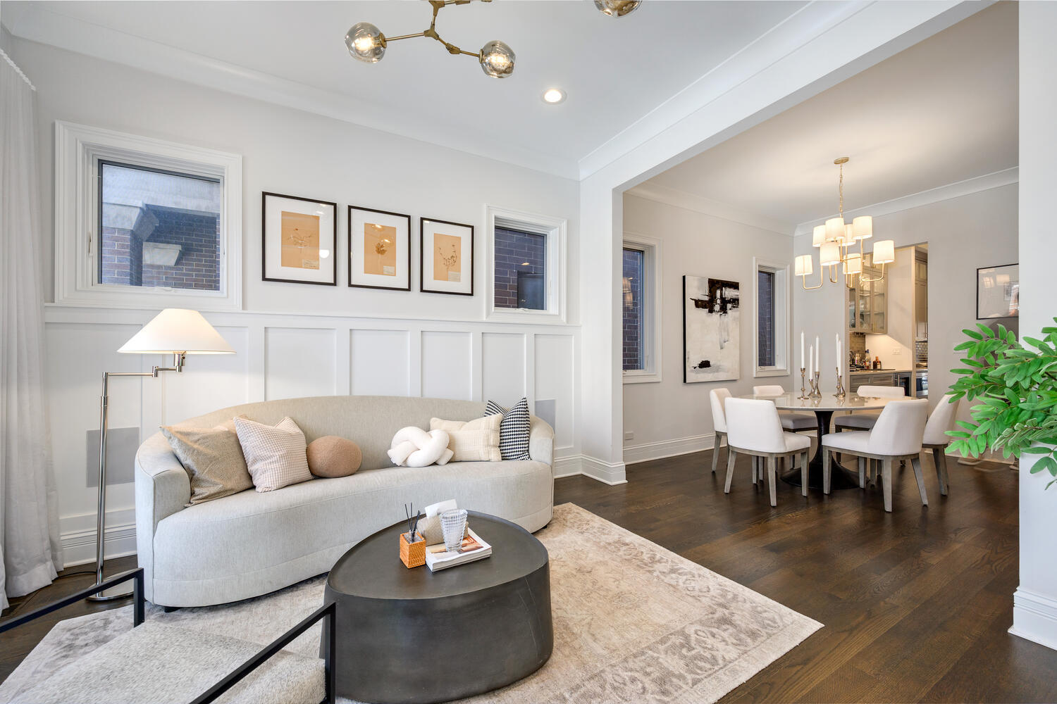 1616 N Winchester Avenue