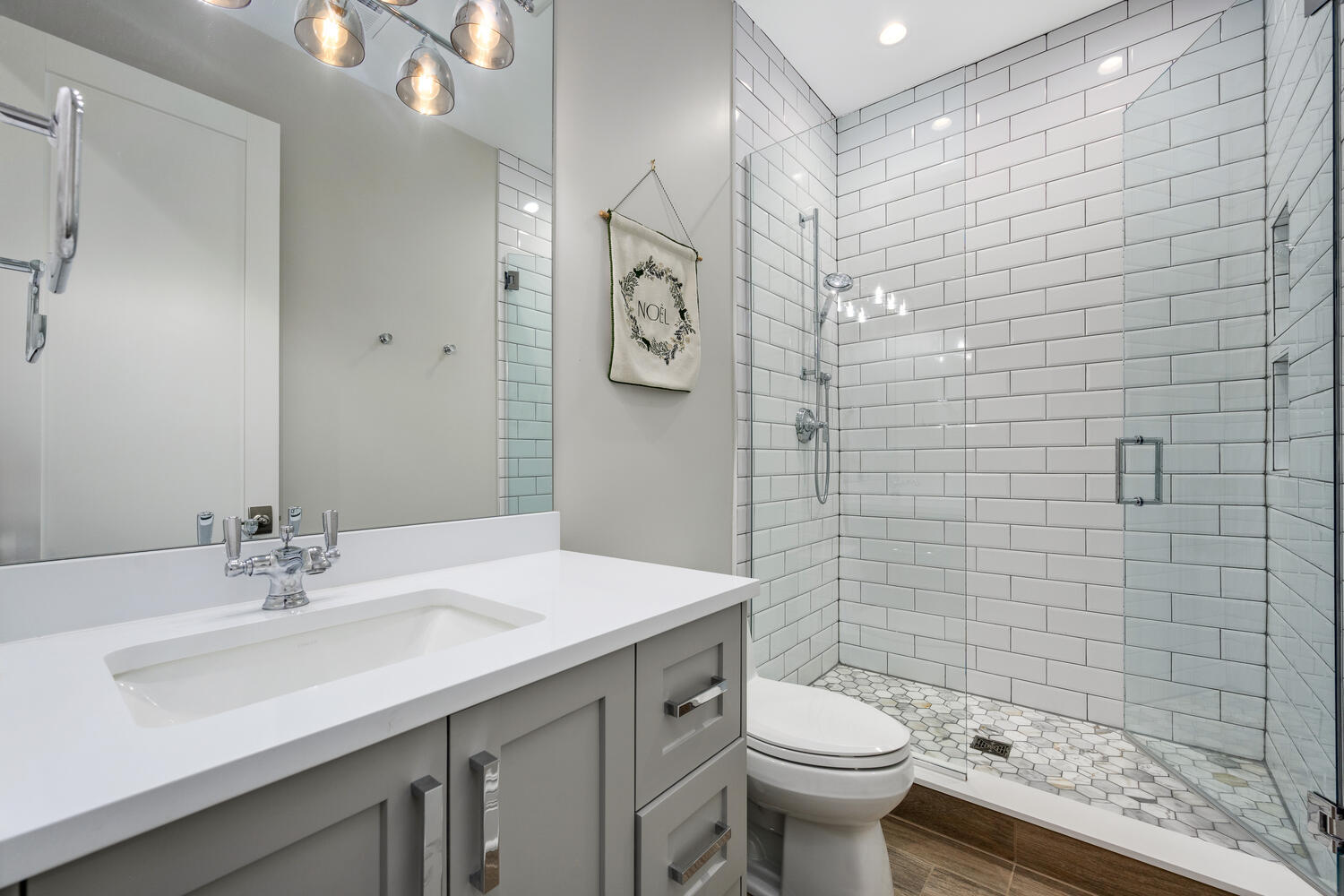 1616 N Winchester Avenue