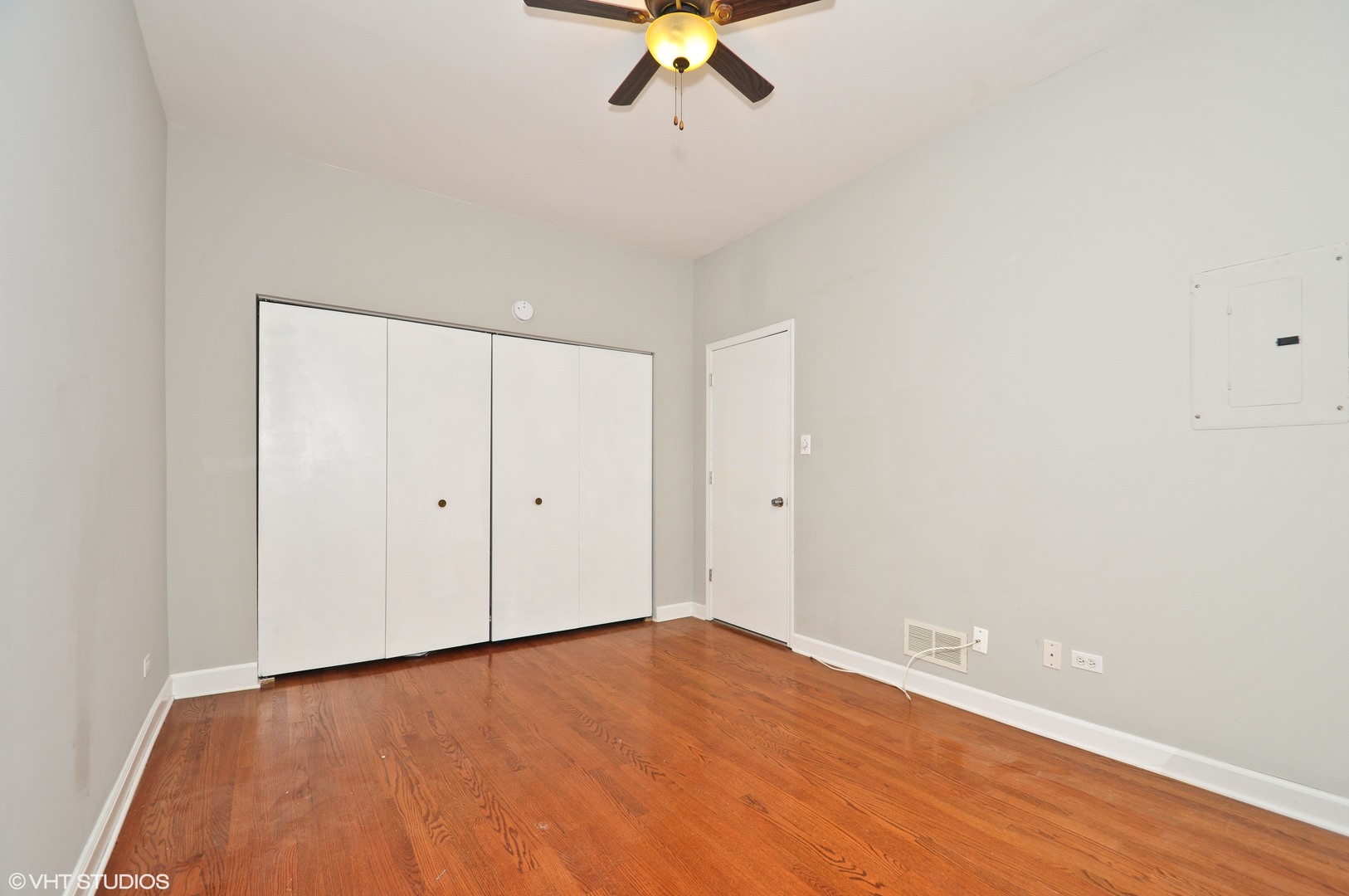 4055 N Sheridan Road Unit: 1F