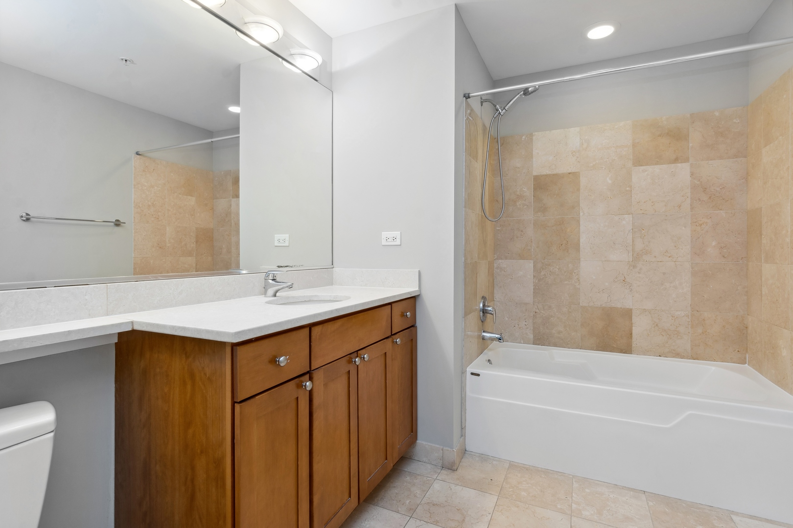 200 N JEFFERSON Street Unit: 1702