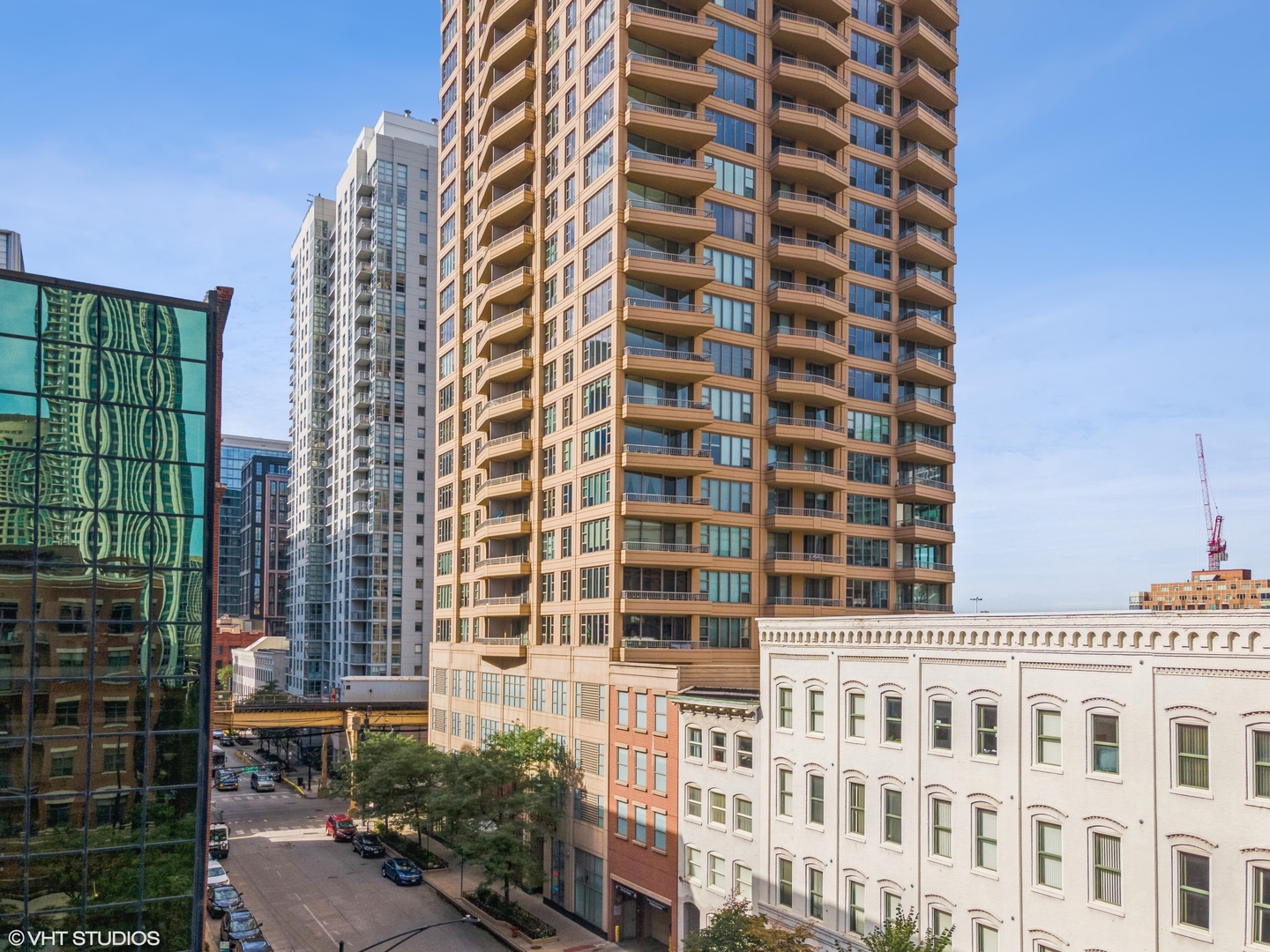 200 N JEFFERSON Street Unit: 1702