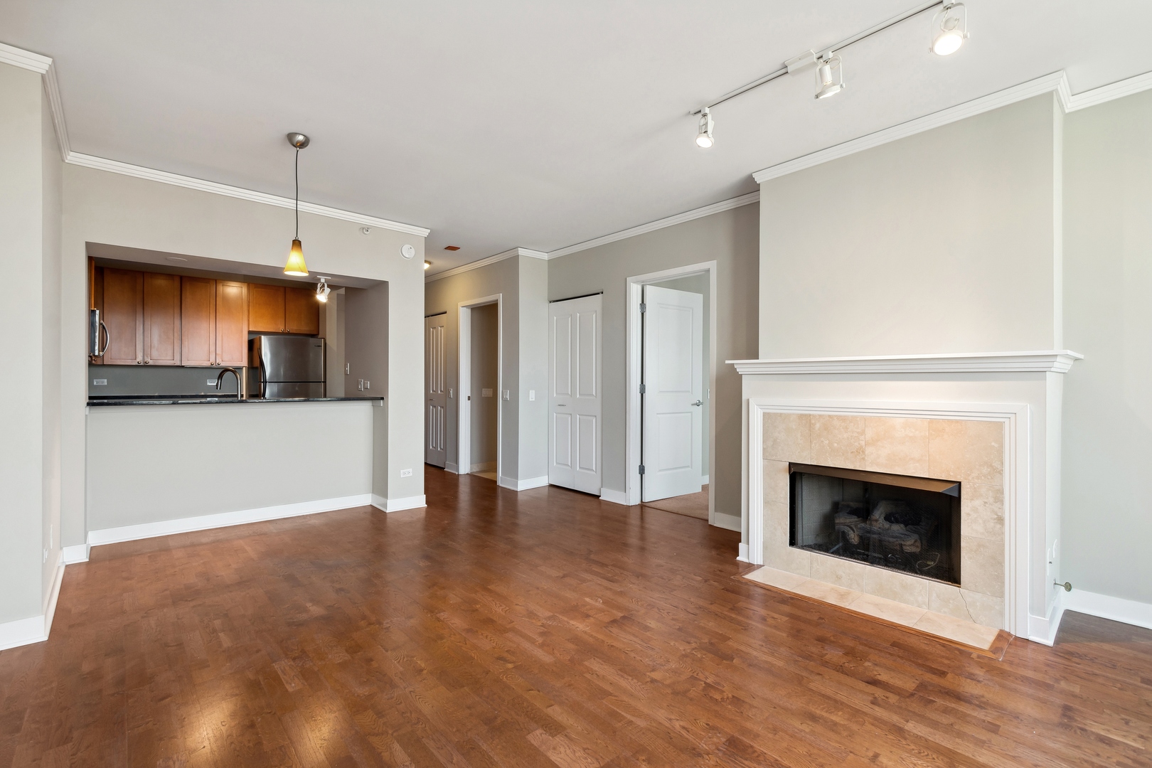200 N JEFFERSON Street Unit: 1702