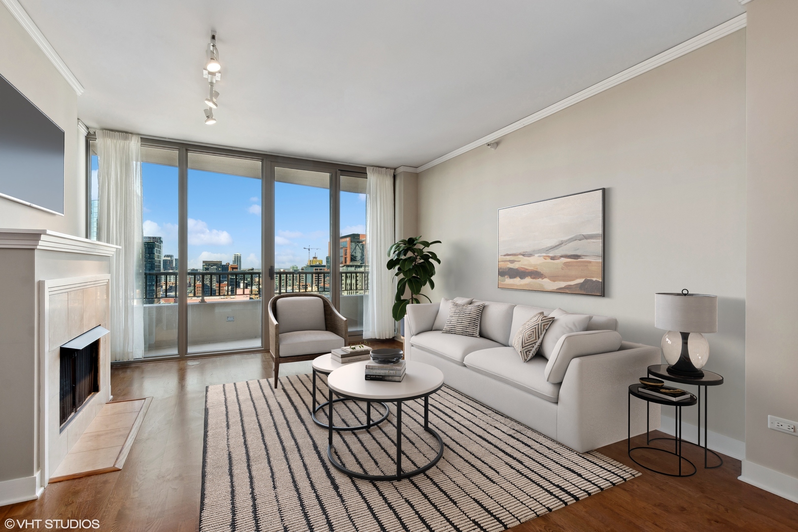 200 N JEFFERSON Street Unit: 1702
