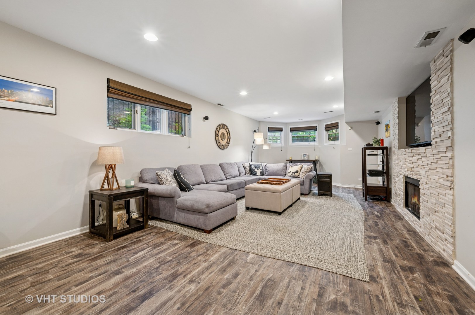 629 W BRIAR Place Unit: 1W