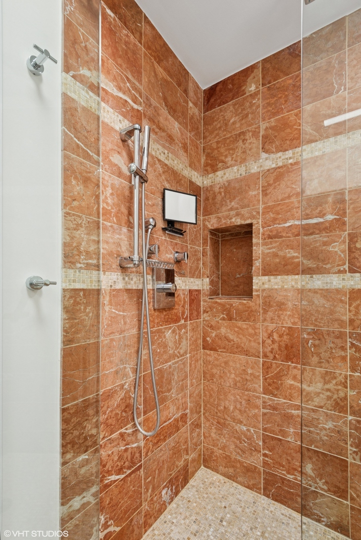 2136 W Armitage Avenue Unit: PH