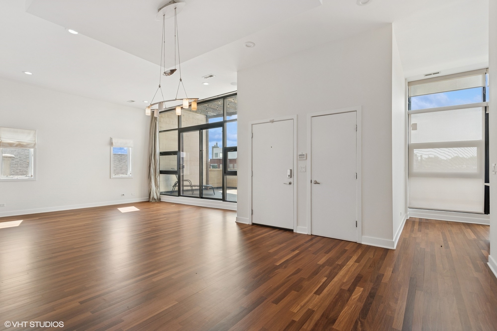 2136 W Armitage Avenue Unit: PH