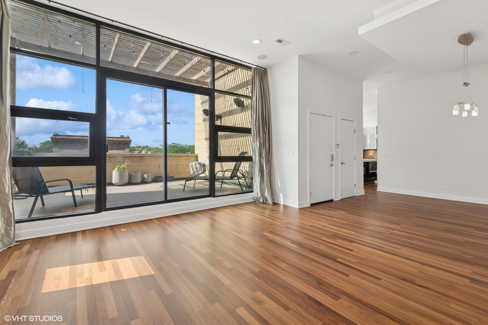 2136 W Armitage Avenue Unit: PH