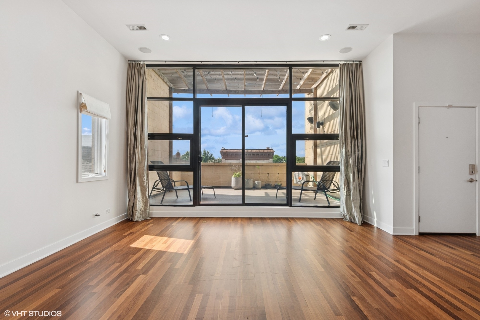 2136 W Armitage Avenue Unit: PH