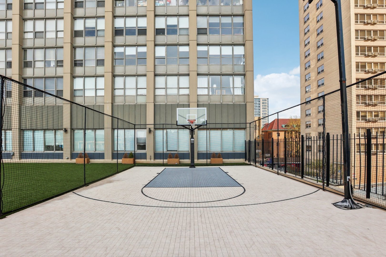 655 W Irving Park Road Unit: 2805