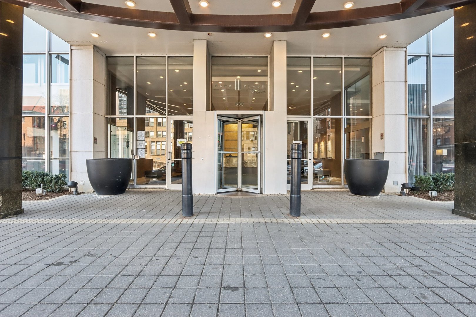 655 W Irving Park Road Unit: 2805