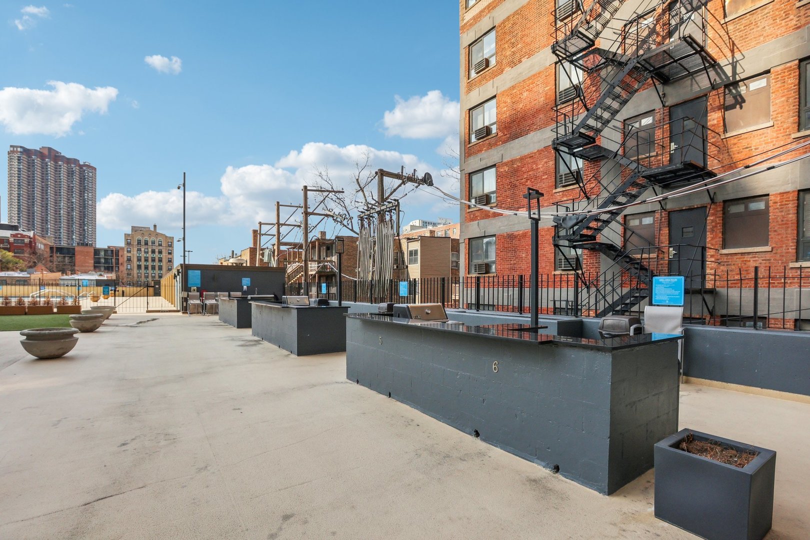 655 W Irving Park Road Unit: 2805