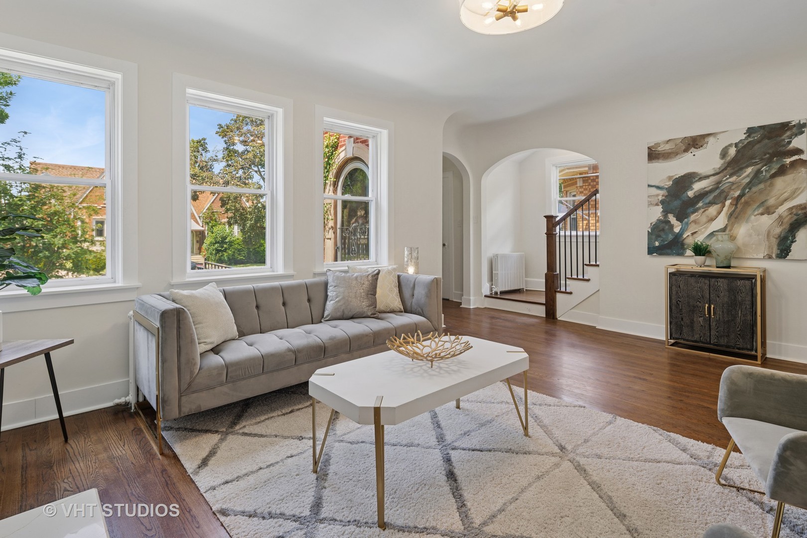 5945 W Cornelia Avenue