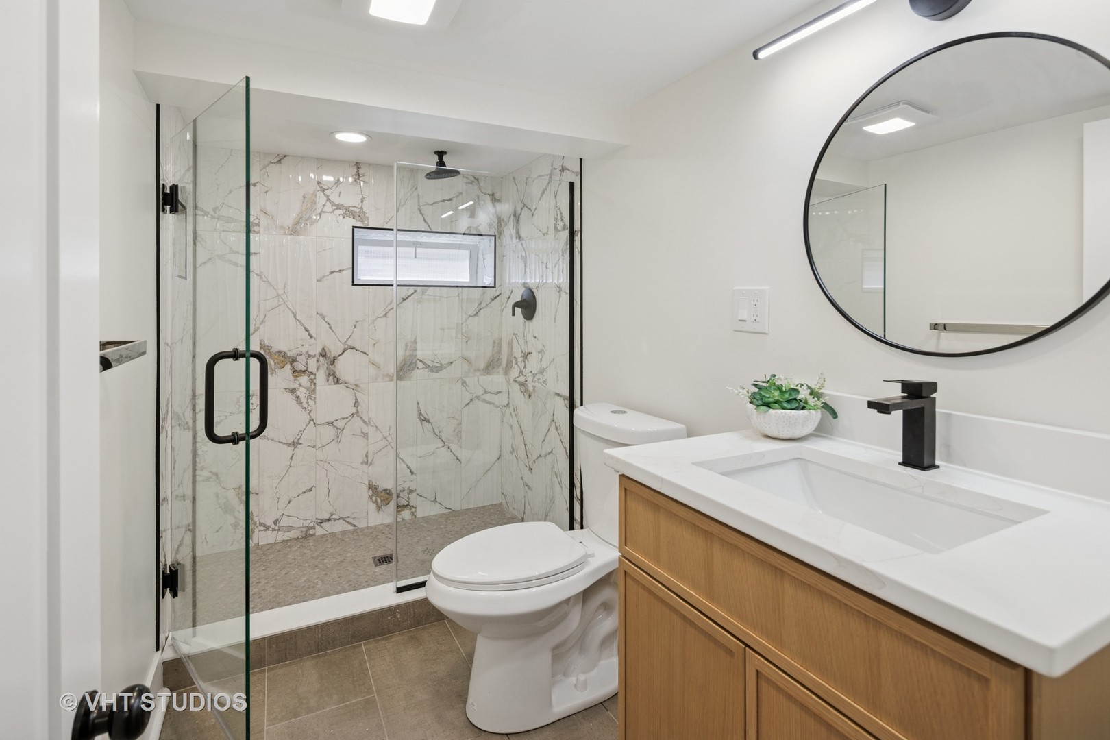 5945 W Cornelia Avenue