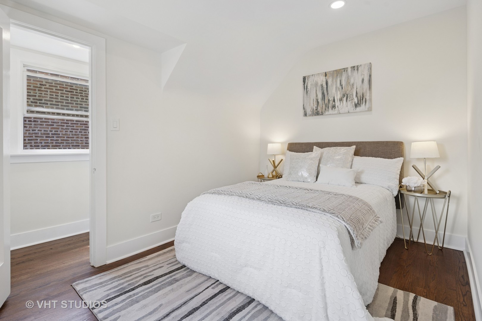 5945 W Cornelia Avenue