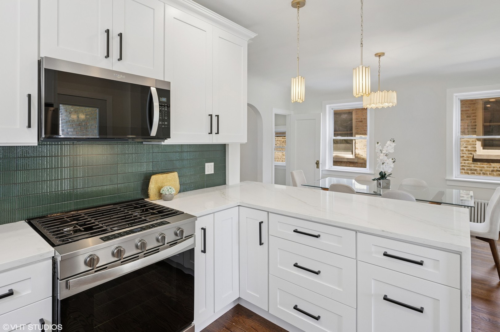 5945 W Cornelia Avenue