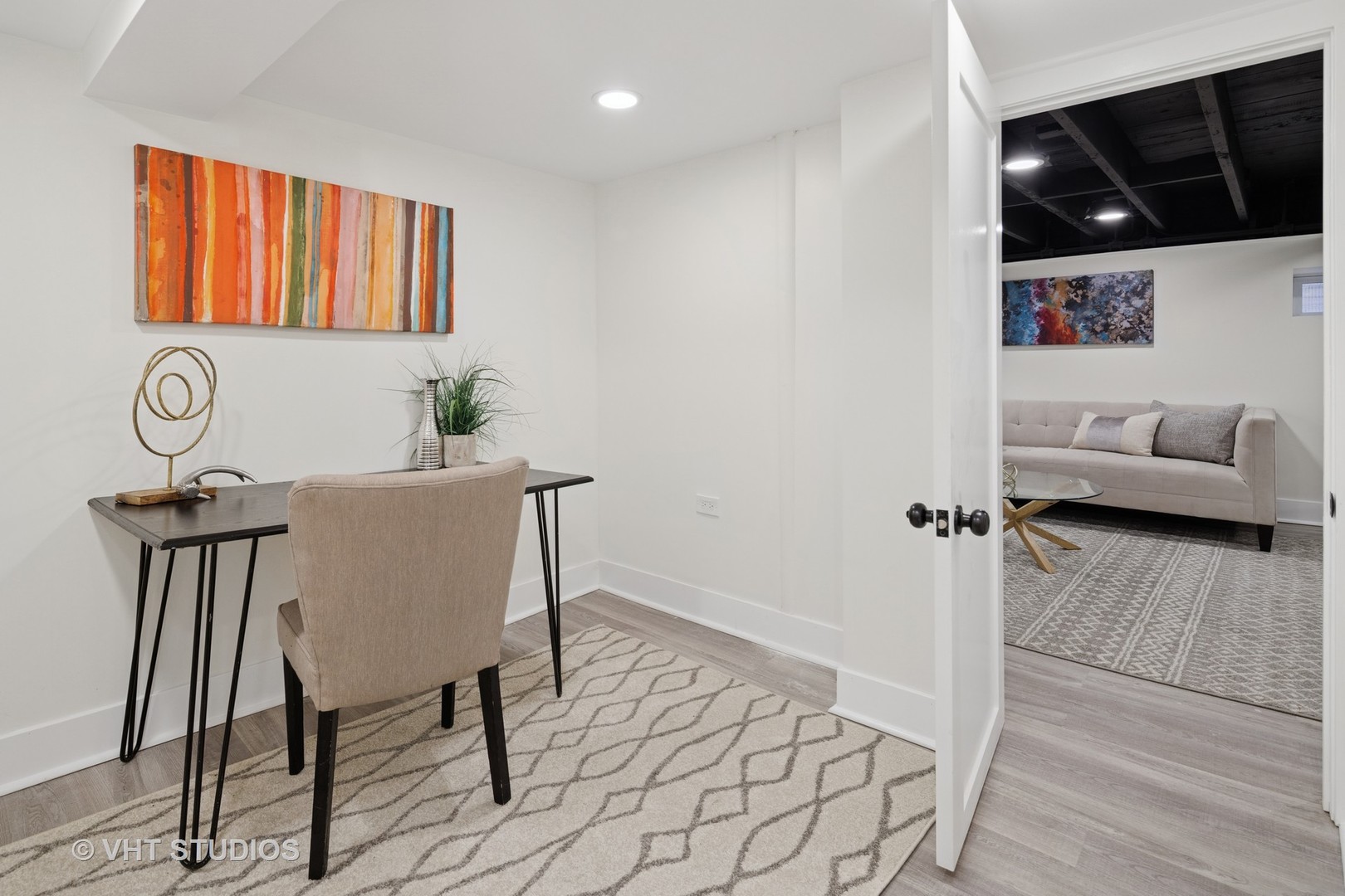 5945 W Cornelia Avenue