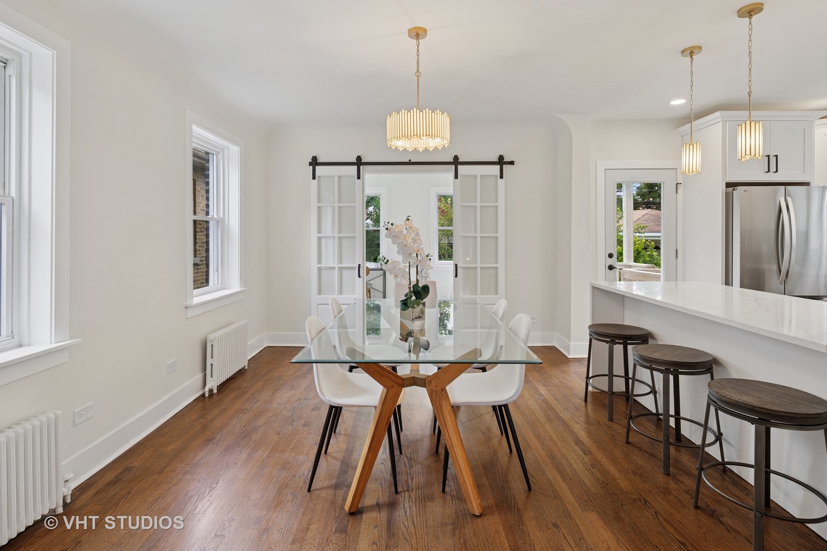 5945 W Cornelia Avenue