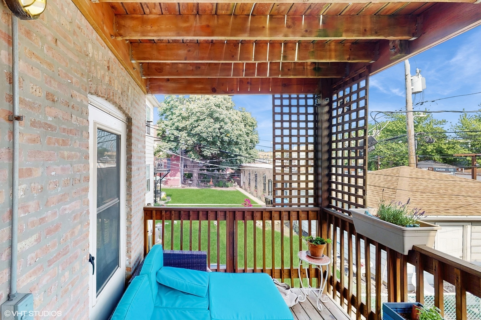 3253 W LELAND Avenue Unit: 2