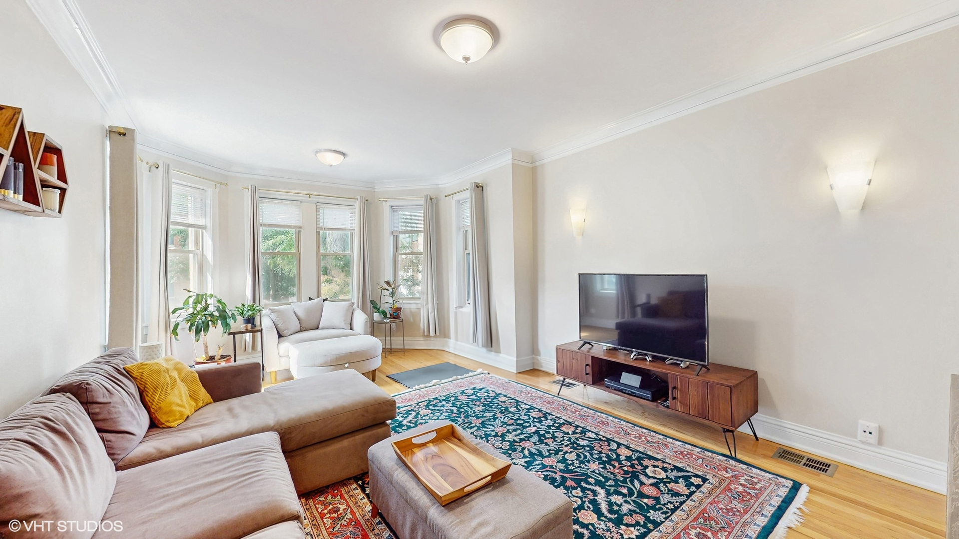 3253 W LELAND Avenue Unit: 2