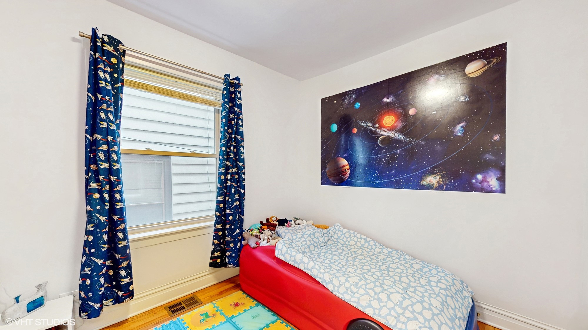 3253 W LELAND Avenue Unit: 2