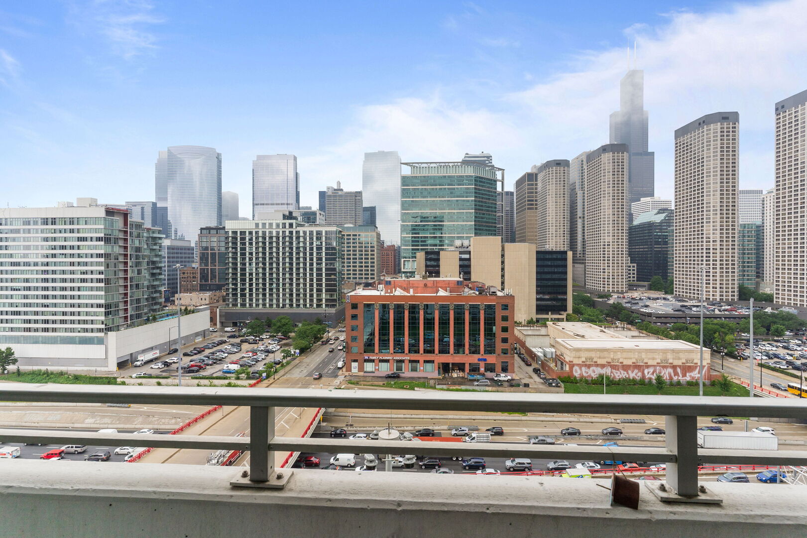 737 W Washington Boulevard Unit: 1204